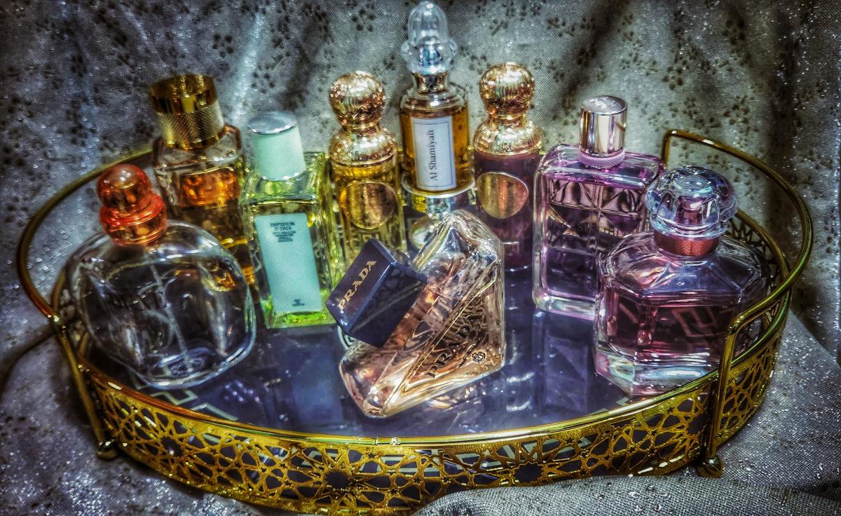 تصویر عطر هادسن ولی قصه