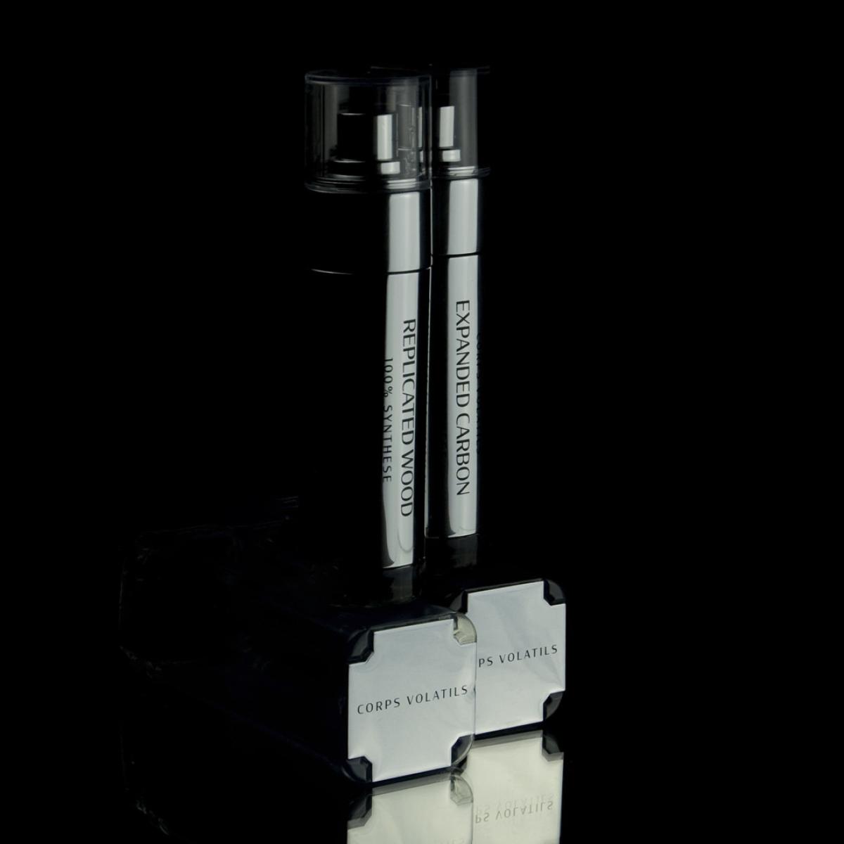 تصویر عطر کلوند امبرگریس کور وولتیل