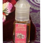 عطر ادکلن رُز جَزْمین ولوت اند سویت پیس پرفیومری - Rose Jasmine Velvet & Sweet Pea’s Purrfumery - بررسی، قیمت و خرید