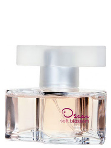 عطر ادکلن سافت بلوسام اسکار دلا رنتا - Soft Blossom Oscar de la Renta - بررسی، قیمت و خرید