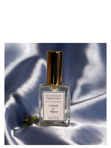 عطر ادکلن اِ اِستادی این واتِر ان وویج پرفیومز - A Study in Water En Voyage Perfumes - بررسی، قیمت و خرید