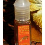 عطر ادکلن جاسمین اورنج بلاسم ولوت اند سویت پیس پرفیومری - Jasmine Orange Blossom Velvet & Sweet Pea’s Purrfumery - بررسی، قیمت و خرید