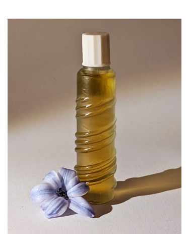 عطر ادکلن پیروئت نوایا زاریا - Пируэт (Pirouette) Новая Заря (The New Dawn) - بررسی، قیمت و خرید