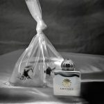 عطر ادکلن رفلکشن وومن آمواژ - Reflection Woman Amouage - بررسی، قیمت و خرید