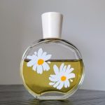 عطر ادکلن دلکیت دیزی ایوان - Delicate Daisy Avon - بررسی، قیمت و خرید