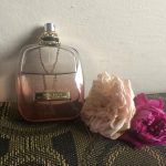 عطر ادکلن لکستاس کارِس دِ رُز نینا ریچی - L'Extase Caresse de Roses Nina Ricci - بررسی، قیمت و خرید