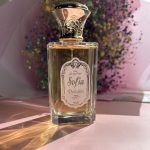 عطر ادکلن سوفیا دیتیل - Sofia Detaille - بررسی، قیمت و خرید