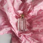 عطر ادکلن دغول دُ روز ل-آرتیسان پارفومر - Drôle de Rose L'Artisan Parfumeur - بررسی، قیمت و خرید