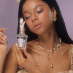 عطر ادکلن کوآیر گرل فلاور نوز - Choir Girl Flower Knows - بررسی، قیمت و خرید
