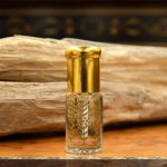 عطر ادکلن دهن عود الخلود وایت عود مجید مظفر ایتِرجی - Dehn Oud Al Khulood. White Oudh Majid Muzaffar Iterji - بررسی، قیمت و خرید