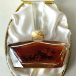 عطر ادکلن سونت نووایا زاریا - Сонет (Sonet) Новая Заря (The New Dawn) - بررسی، قیمت و خرید