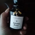 عطر ادکلن آرکانا روسا نُه لارتیزان پرفیومر - Arcana Rosa 9 L'Artisan Parfumeur - بررسی، قیمت و خرید