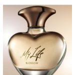 عطر ادکلن مری جی بلایج مای لایف بلاسوم کرولز داتر - Mary J. Blige My Life Blossom Carol's Daughter - بررسی، قیمت و خرید
