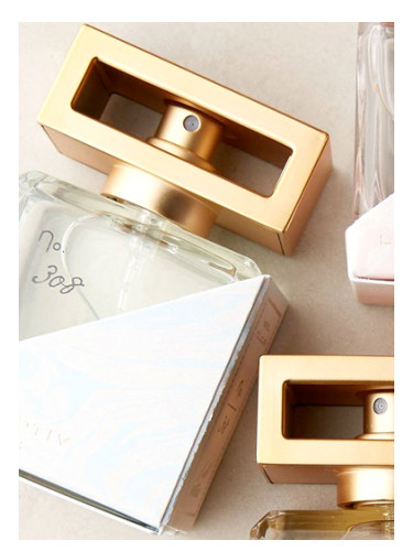 عطر ادکلن نو سه‌صدوهشت نرولی توژور لایت موتیف - No 308 Neroli Toujours Leitmotiv - بررسی، قیمت و خرید