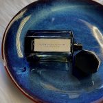 عطر ادکلن لا شَس اُ پاپییون لاریزان پرفیومر - La Chasse aux Papillons L'Artisan Parfumeur - بررسی، قیمت و خرید