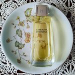 عطر ادکلن کارولینا هررا بای کارولینا هررا کارولینا هررا - Carolina Herrera by Carolina Herrera Carolina Herrera - بررسی، قیمت و خرید