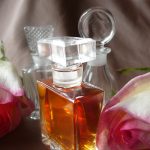 عطر ادکلن رُزا روکسانا ایلومینیتد پرفیوم - Rosa Roxana Illuminated Perfume - بررسی، قیمت و خرید