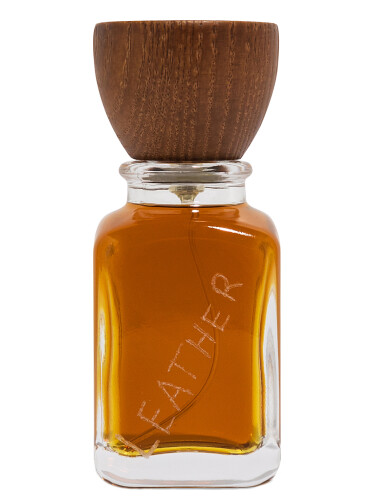 عطر ادکلن لدر ایز مای لاو لنگویج آروماس د سالازار - Leather is My Love Language Aromas de Salazar - بررسی، قیمت و خرید