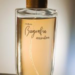 عطر ادکلن بیوگرافیا آسیناتورا ناتورا - Biografia Assinatura Natura - بررسی، قیمت و خرید