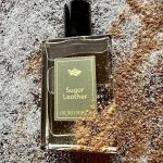 عطر ادکلن شوگر لدر اُن نویی نوماد - Sugar Leather Une Nuit Nomade - بررسی، قیمت و خرید