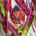 عطر ادکلن الکتریک روبارب فِلورال استریت - Electric Rhubarb Floral Street - بررسی، قیمت و خرید