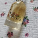 عطر ادکلن اَنجی بای رز جین - Angie By / Rosie Jane - بررسی، قیمت و خرید