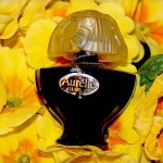 عطر ادکلن اورلی داروی ریاچی - Aurélie d'Harwey Riachi - بررسی، قیمت و خرید