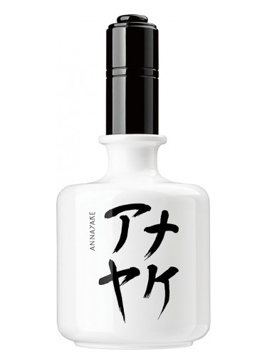 عطر ادکلن شیرُی آنیایک - Shiroi Annayake - بررسی، قیمت و خرید