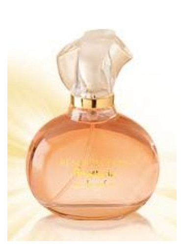 عطر ادکلن رزرکشن آناستاسیا - Resurrection Anastacia - بررسی، قیمت و خرید