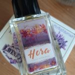 عطر ادکلن هُرا اِسَنس دِ رومانی - Hora Essence de Roumanie - بررسی، قیمت و خرید