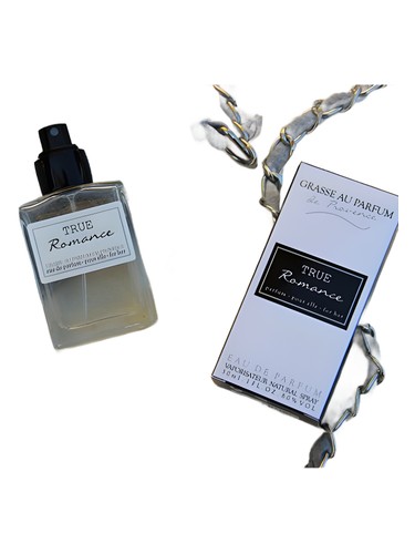 عطر ادکلن ترو رومَنس گراس او پرفیوم - True Romance Grasse Au Parfum - بررسی، قیمت و خرید