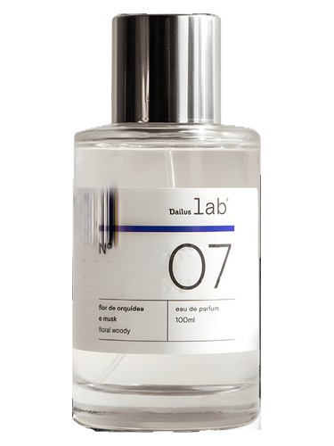 عطر ادکلن نمبر صفر هفت دیلس لب - Nº 07 Dailus Lab - بررسی، قیمت و خرید