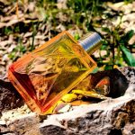 عطر ادکلن برنز گادس او فرش اسکین سنت دو هزار و پانزده استی لادر - Bronze Goddess Eau Fraiche Skinscent 2015 Estée Lauder - بررسی، قیمت و خرید