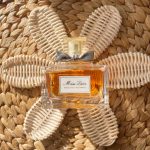 عطر ادکلن میس دیور ابسولوتلی بلومینگ دیور - Miss Dior Absolutely Blooming Dior - بررسی، قیمت و خرید