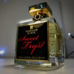 عطر ادکلن سیکرت تریست اکستریت د پرفیوم فرگرانس دو بوا - Secret Tryst Extrait de Parfum Fragrance Du Bois - بررسی، قیمت و خرید