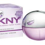 عطر ادکلن دی‌کی‌ان‌وای بی دیلیشس سیتی بلاسم اربن وایولت دونا کارن - DKNY Be Delicious City Blossom Urban Violet Donna Karan - بررسی، قیمت و خرید