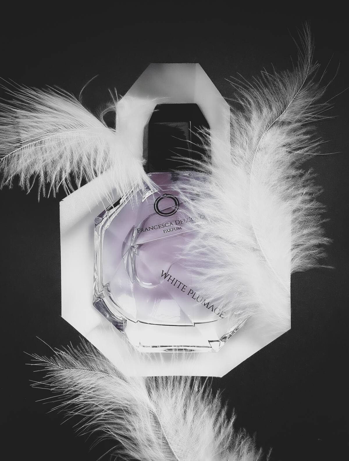 عطر ادکلن وایت پلومیج فرانچسکا دل اورو - White Plumage Francesca dell'Oro - بررسی، قیمت و خرید