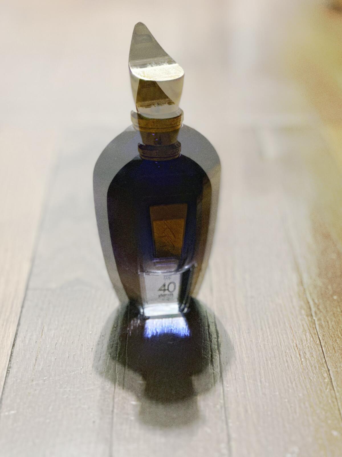 عطر ادکلن چهل نات زرژف - 40 Knots Xerjoff - بررسی، قیمت و خرید