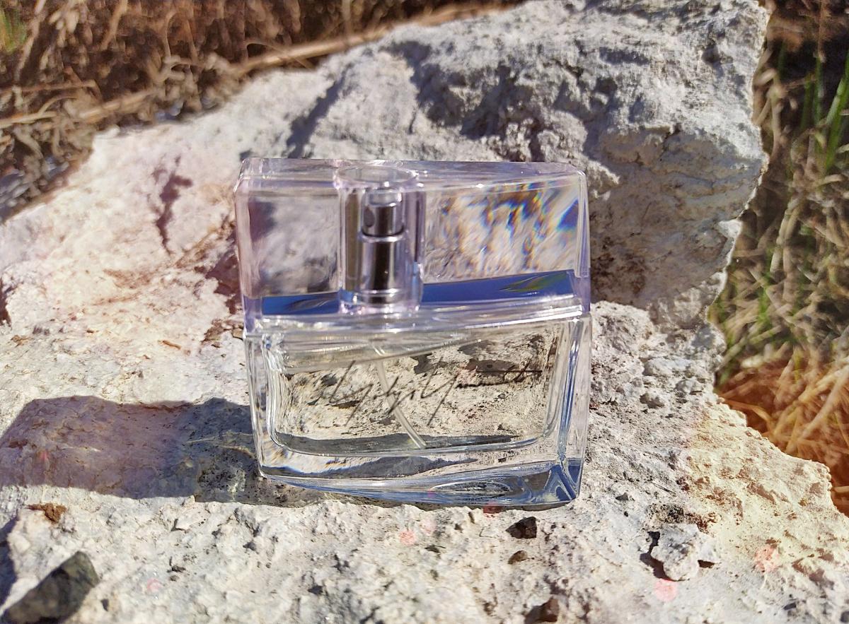 عطر ادکلن یوجی یاماموتو هوم یوجی یاماموتو - Yohji Yamamoto Homme Yohji Yamamoto - بررسی، قیمت و خرید