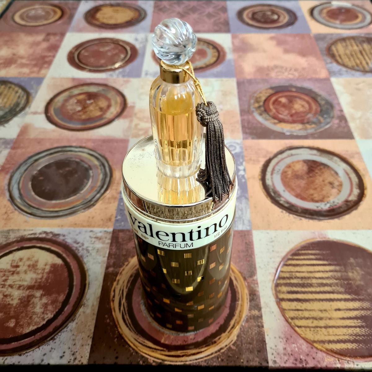 عطر ادکلن والنتینو والنتینو - Valentino Valentino - بررسی، قیمت و خرید