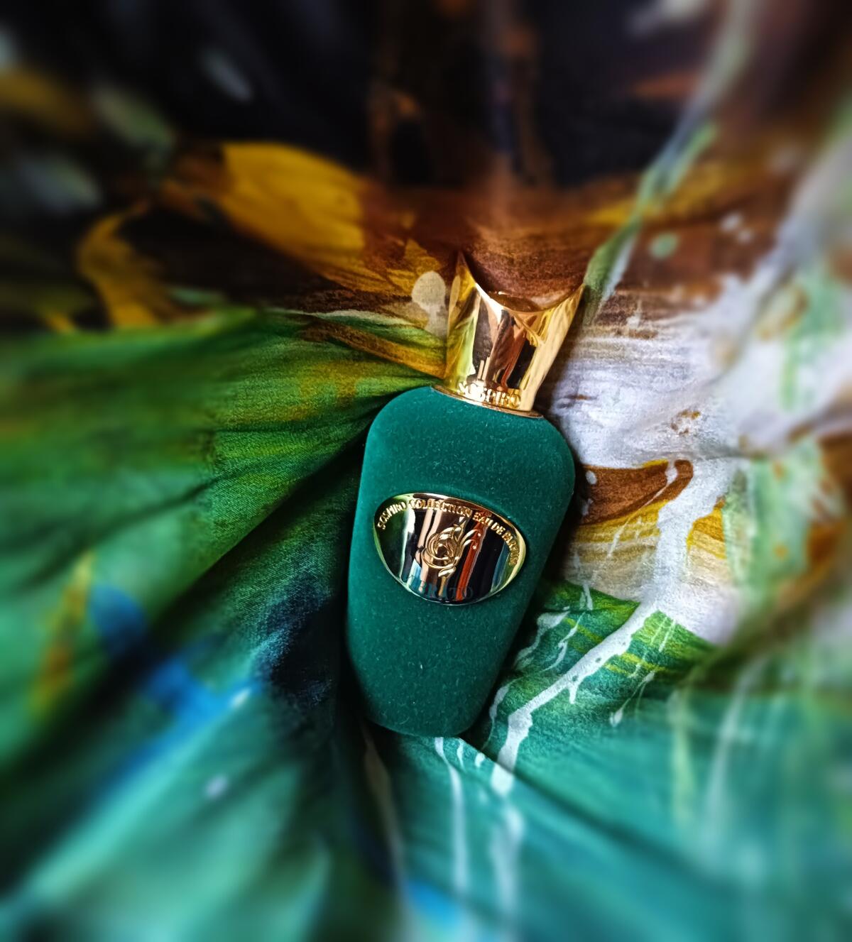 عطر ادکلن ویبراتو سوسپیرو پرفیومز - Vibrato Sospiro Perfumes - بررسی، قیمت و خرید