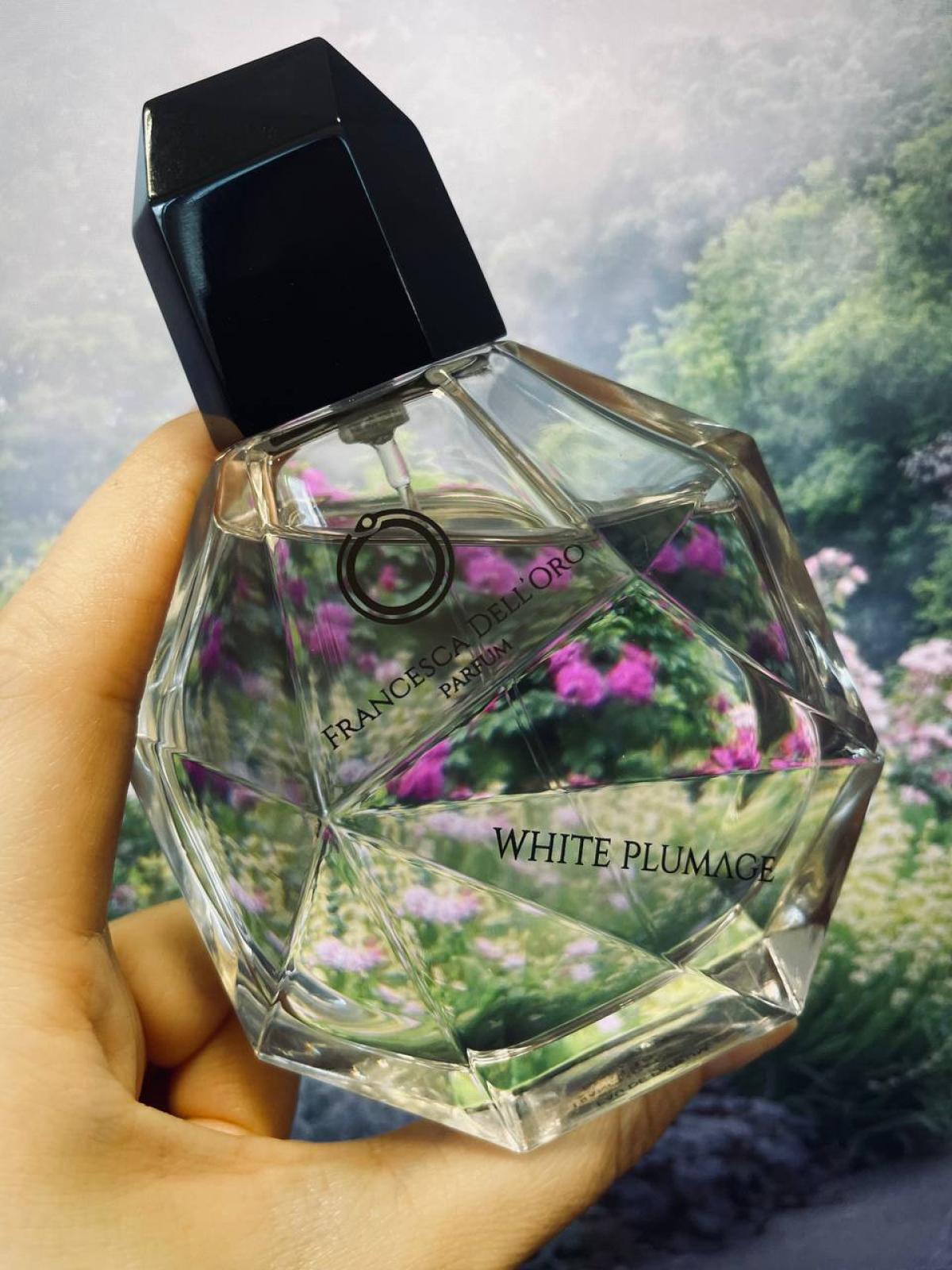 عطر ادکلن وایت پلومیج فرانچسکا دل اورو - White Plumage Francesca dell'Oro - بررسی، قیمت و خرید
