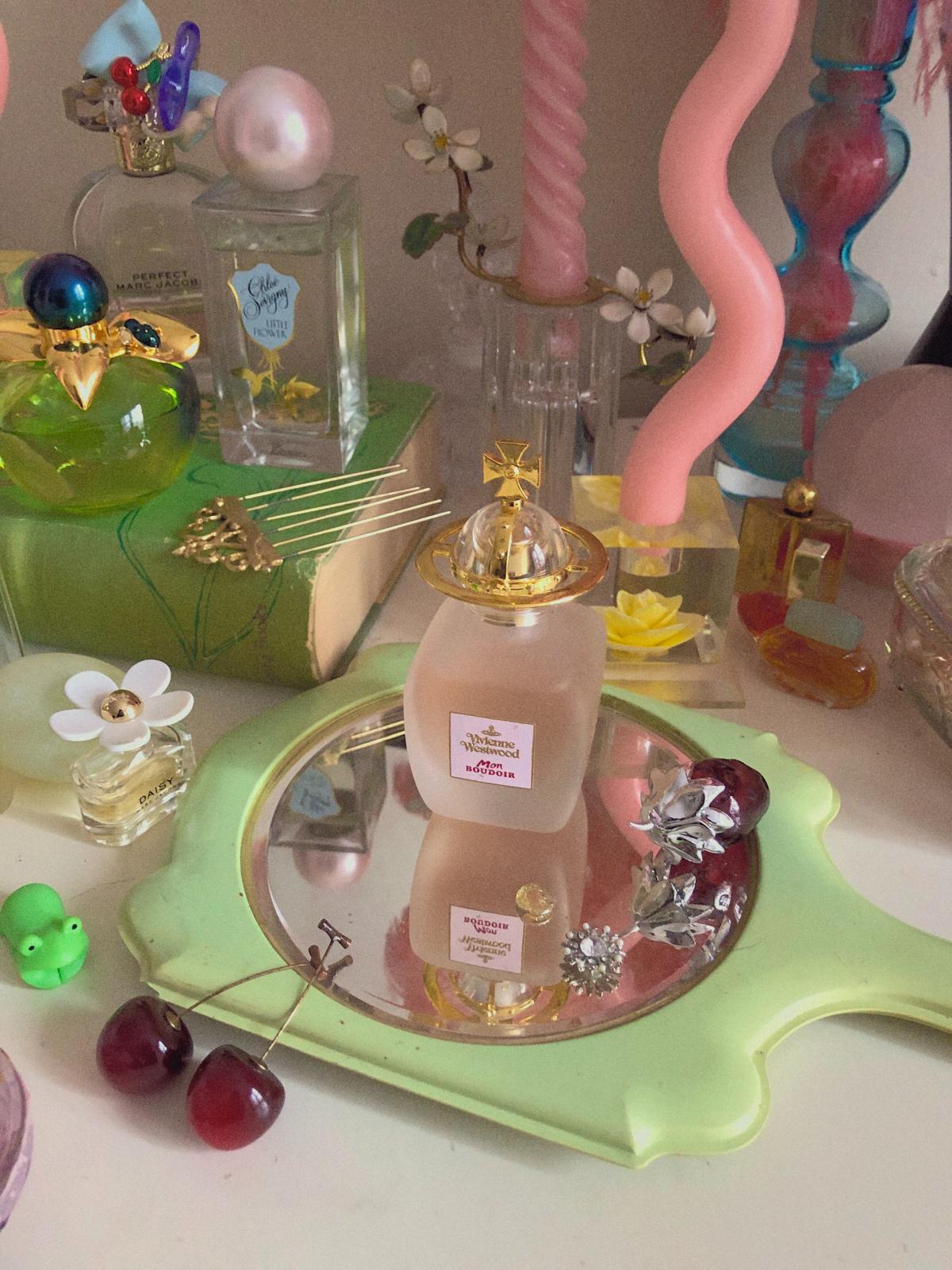 عطر ادکلن مون بودوار ویوین وست‌وود - Mon Boudoir Vivienne Westwood - بررسی، قیمت و خرید