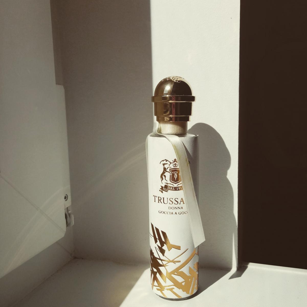 عطر ادکلن تروساردی دونا گوچیا اِ گوچیا تروساردی - Trussardi Donna Goccia a Goccia Trussardi - بررسی، قیمت و خرید
