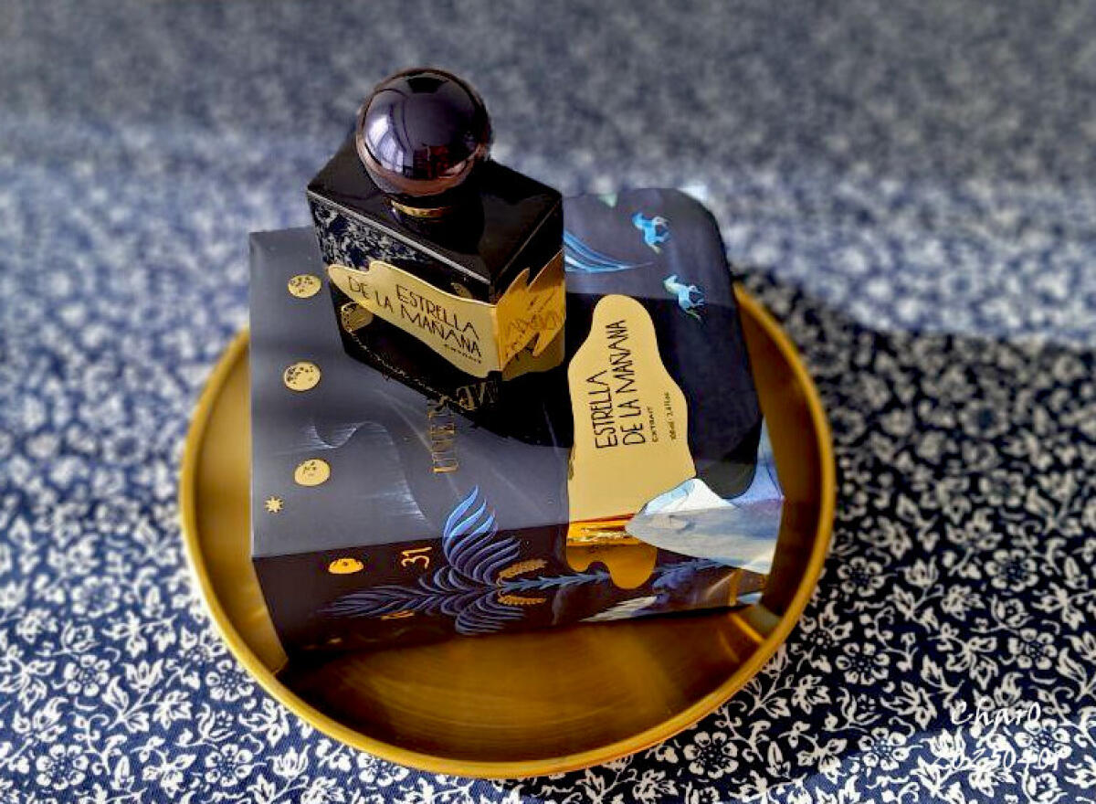 عطر ادکلن اِستِرِیا دِ لا مانانا اون نویت نوماد - Estrella de la Manana Une Nuit Nomade - بررسی، قیمت و خرید