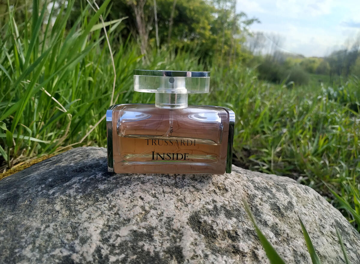 عطر ادکلن تروساردی اینساید فور ویمن تروساردی - Trussardi Inside for women Trussardi - بررسی، قیمت و خرید