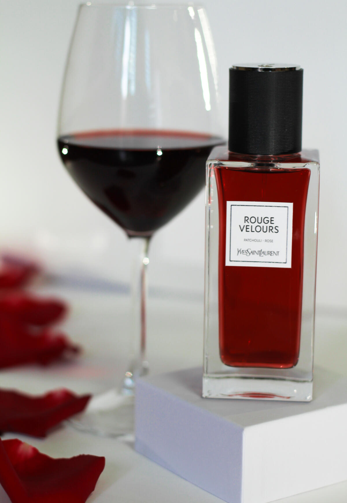 عطر ادکلن روژ ولور ایو سن لورن - Rouge Velours Yves Saint Laurent - بررسی، قیمت و خرید