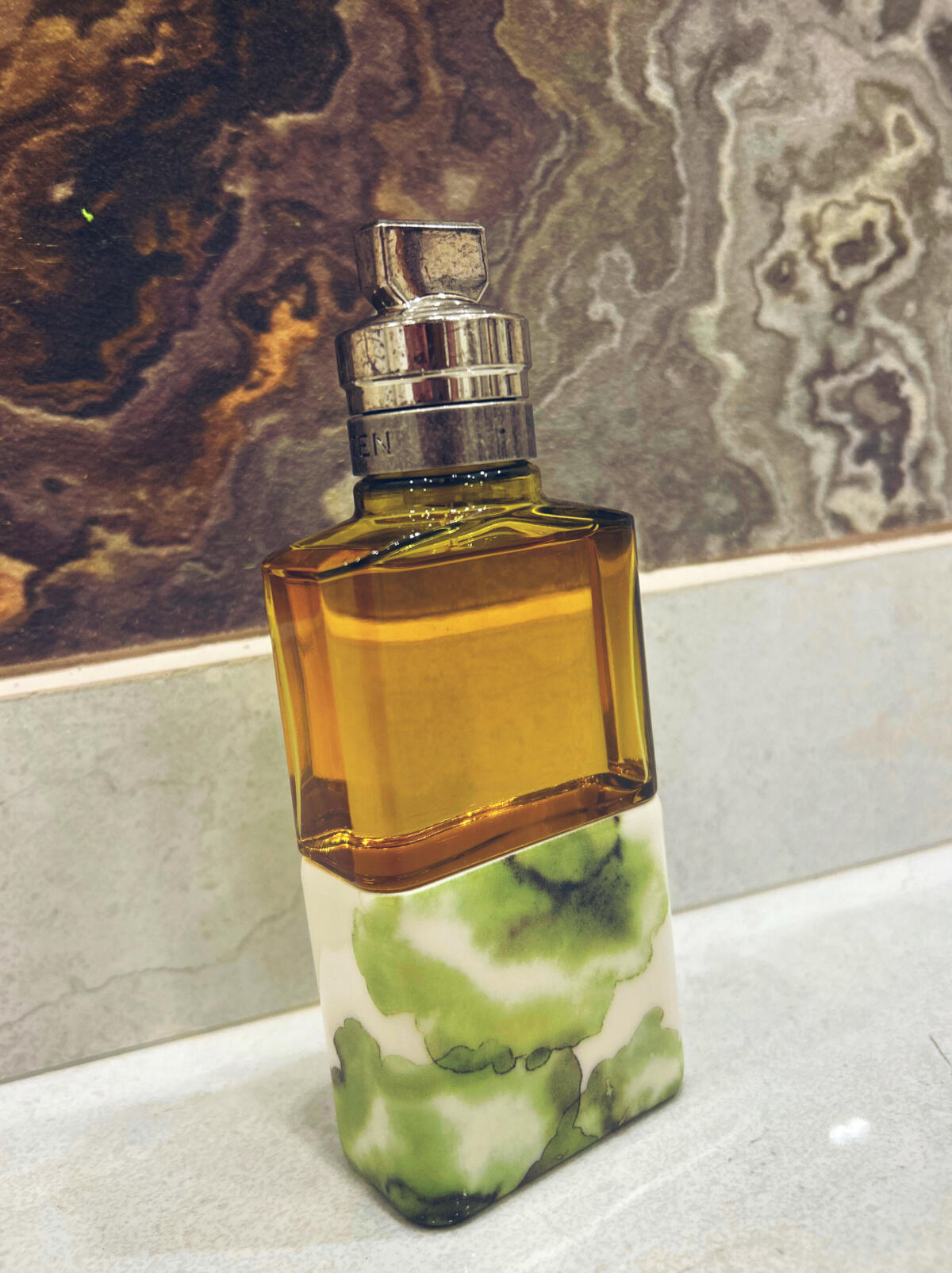 عطر ادکلن وانیل کاموفلاژ دریس ون نوتن - Vanille Camouflage Dries Van Noten - بررسی، قیمت و خرید