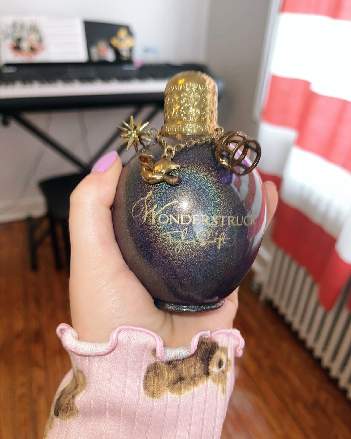 عطر ادکلن واندرستراکم تیلور سوئیفت - Wonderstruck Taylor Swift - بررسی، قیمت و خرید