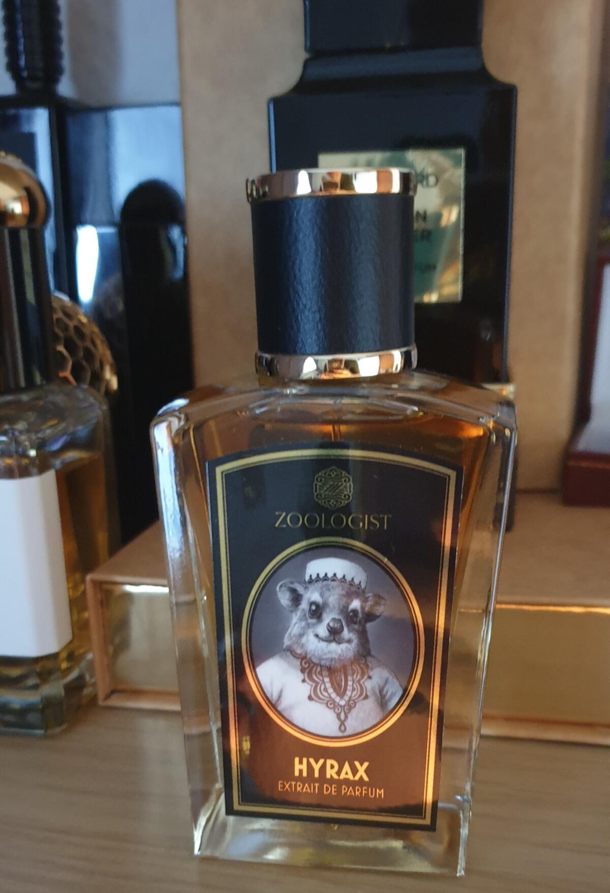 عطر ادکلن هایراکس زولوژیست پرفیومز - Hyrax Zoologist Perfumes - بررسی، قیمت و خرید